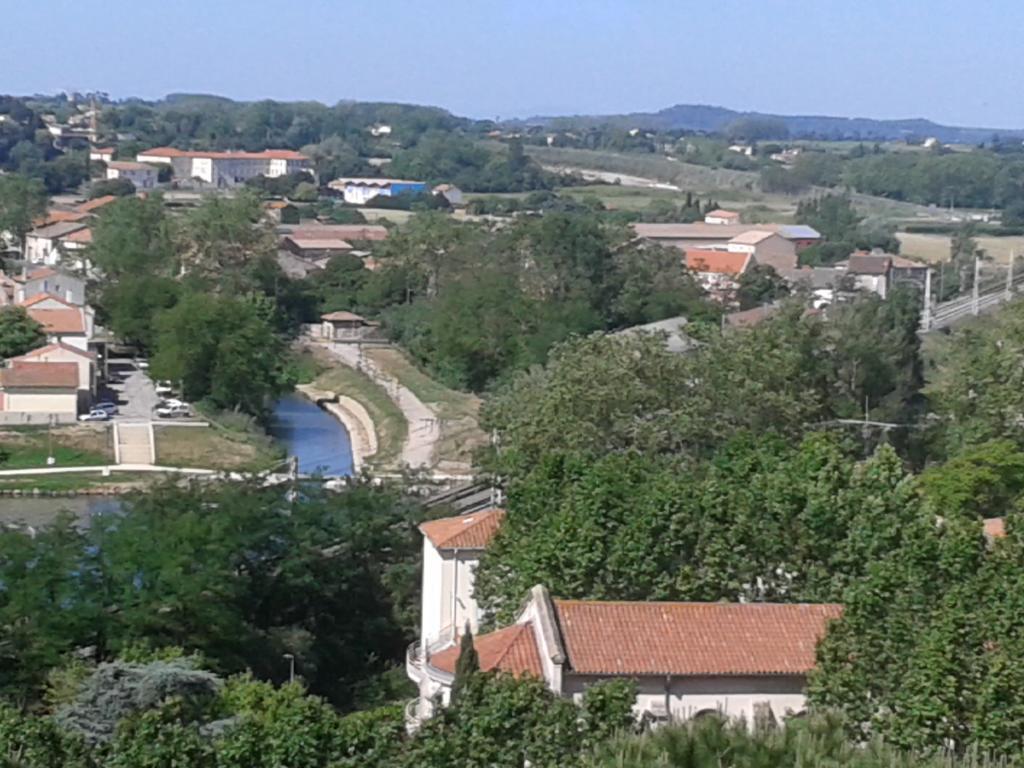 Venez Rever Beziers Centre Et Gare Il Y A Plus Cher Mais C Est Moins Bien Ngoại thất bức ảnh