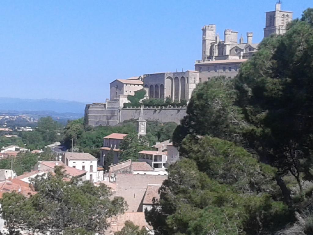 Venez Rever Beziers Centre Et Gare Il Y A Plus Cher Mais C Est Moins Bien Ngoại thất bức ảnh