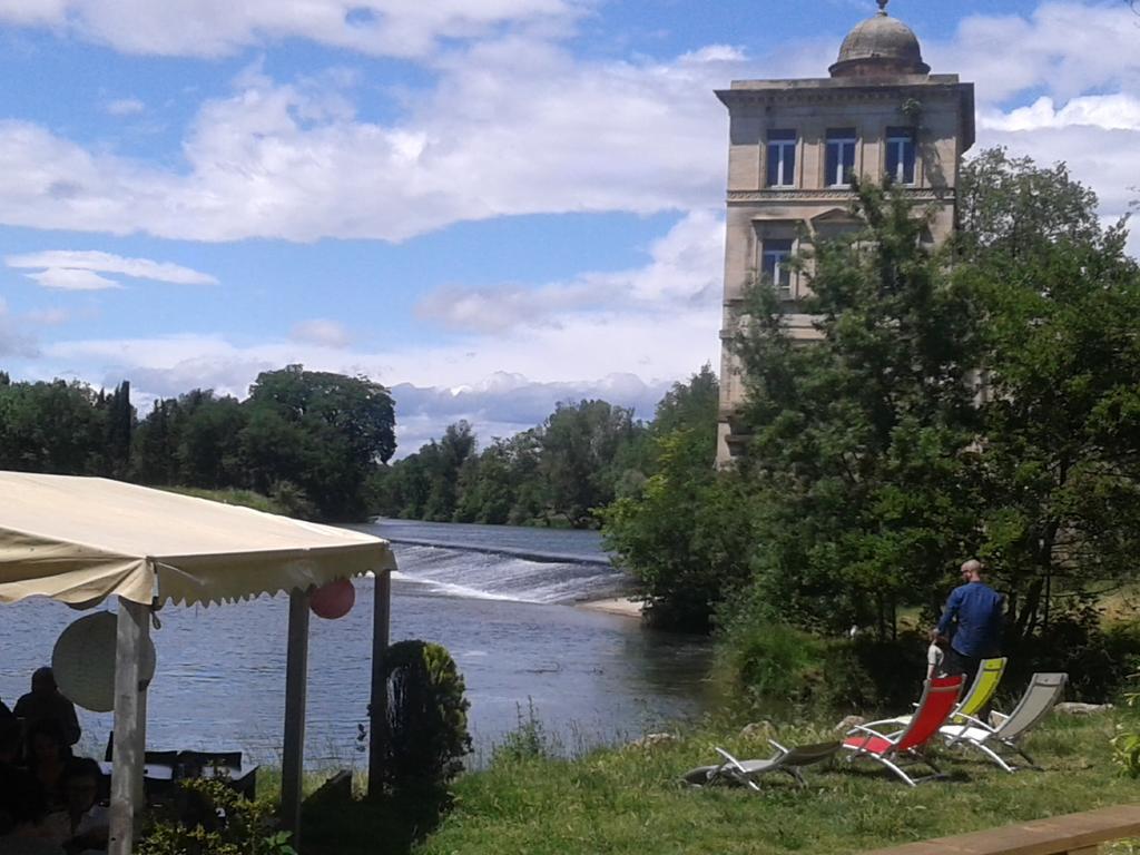 Venez Rever Beziers Centre Et Gare Il Y A Plus Cher Mais C Est Moins Bien Ngoại thất bức ảnh